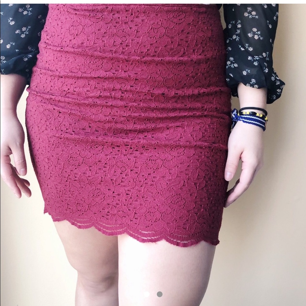 Burgundy hollister skirt